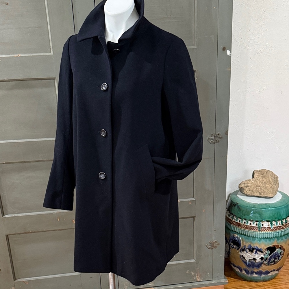 Uniqlo Swing Black Women's Coat